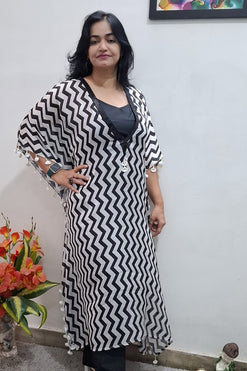 Georgette Satin Long Kaftan with Lace Detailing and Kaudi Attached with Black Slip and Pant