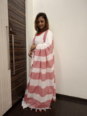 White and Pink Pure Cotton Saree with Running Blouse Piece