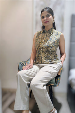 Chaitasri Cambric Cotton Printed Sleeveless Shirt